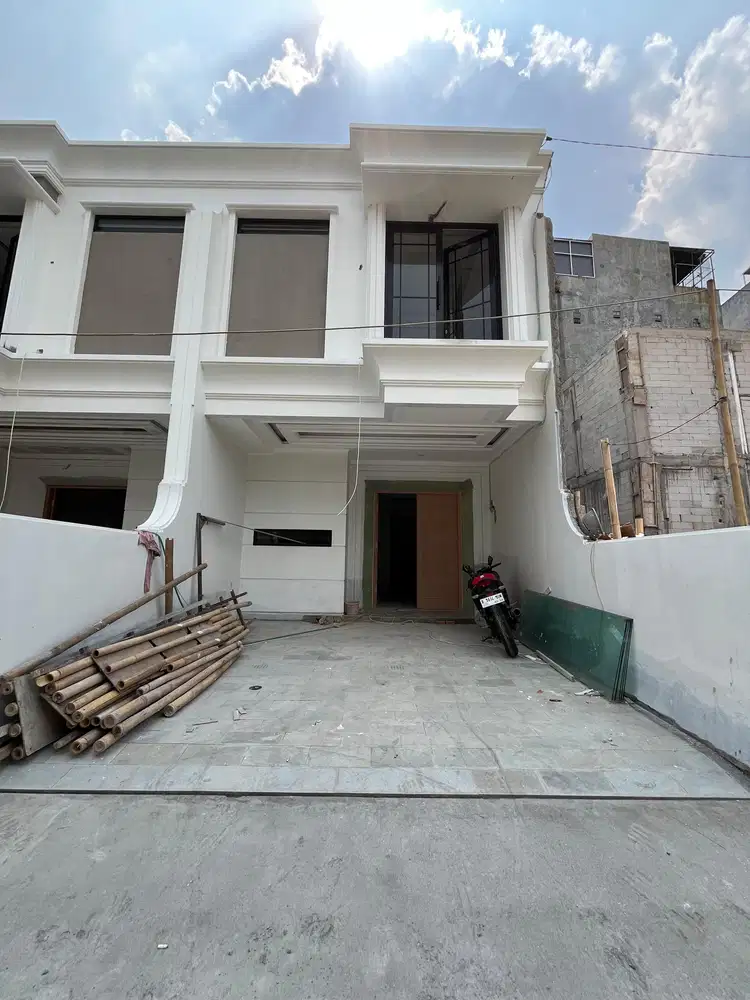 Rumah 2 lantai jl Kartini Depok dekat stasiun