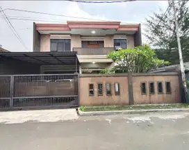 Jual Rumah Lux di Jl.Kembar Timur (Sayap BKR)