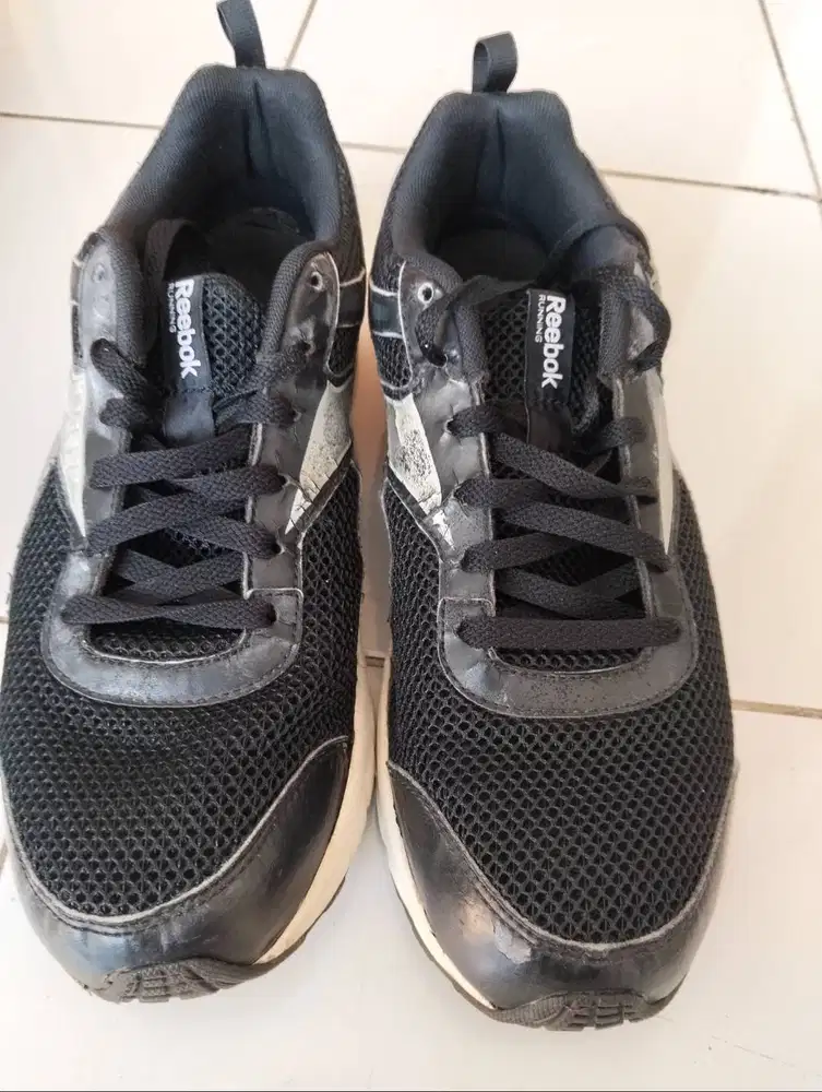 Sepatu Reebok running