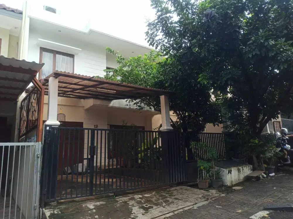 Di jual cepat rumah dalam perumahan elite Puri Cinere-Depok