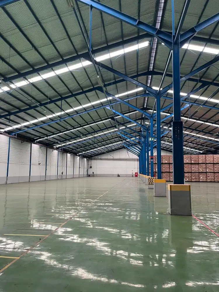 Sewa Warehouse Strategis di Hyundai Lippo Cikarang, 65 ribu/m², Nego