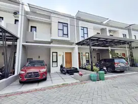 Rumah Cantik 2 Lt Dekat Jln Mangesti Gentan