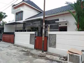 dijual rumah perum Nogotirto godean Sleman jogja