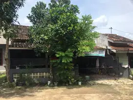 Dijual rumah dalam perum di jl wates km 10 dekat univ  Mercubuana