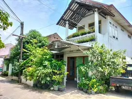 Rumah 2 lantai perumahan dekat The Park Mall Solobaru