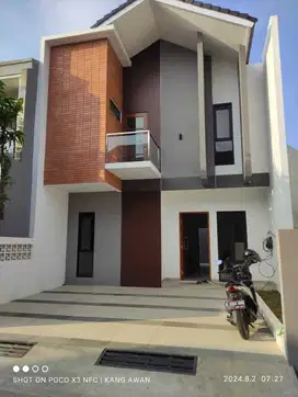 Rumah baru 2 kantai sayap bkr dkt hotel horison tengah kota bandung