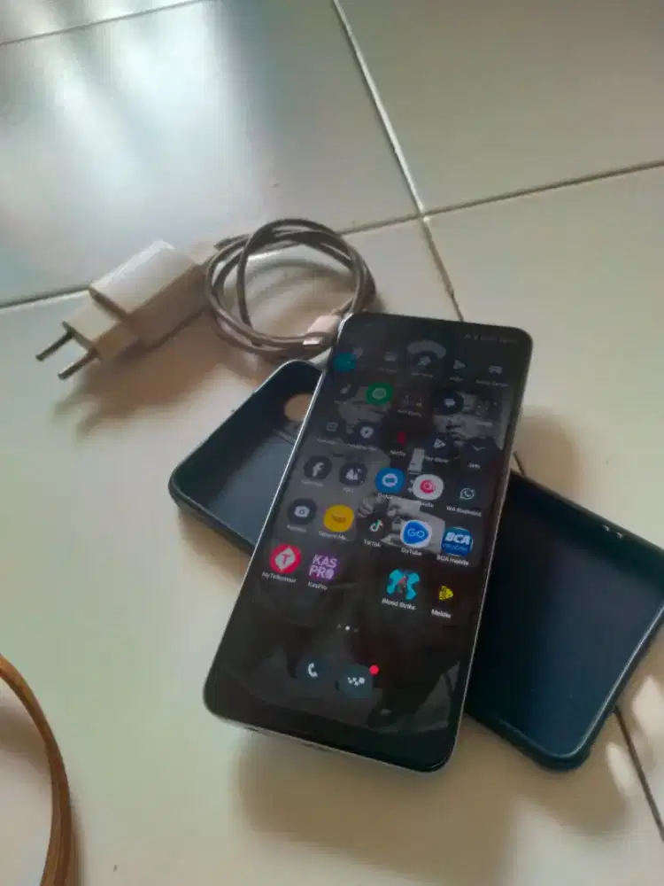 Realme C65 8+16 128