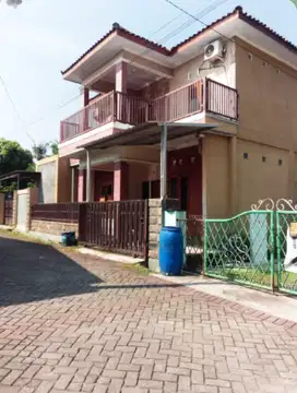 Dijual Rumah Mewah 2 Lantai Di ngaliyan Perum kelapa gading