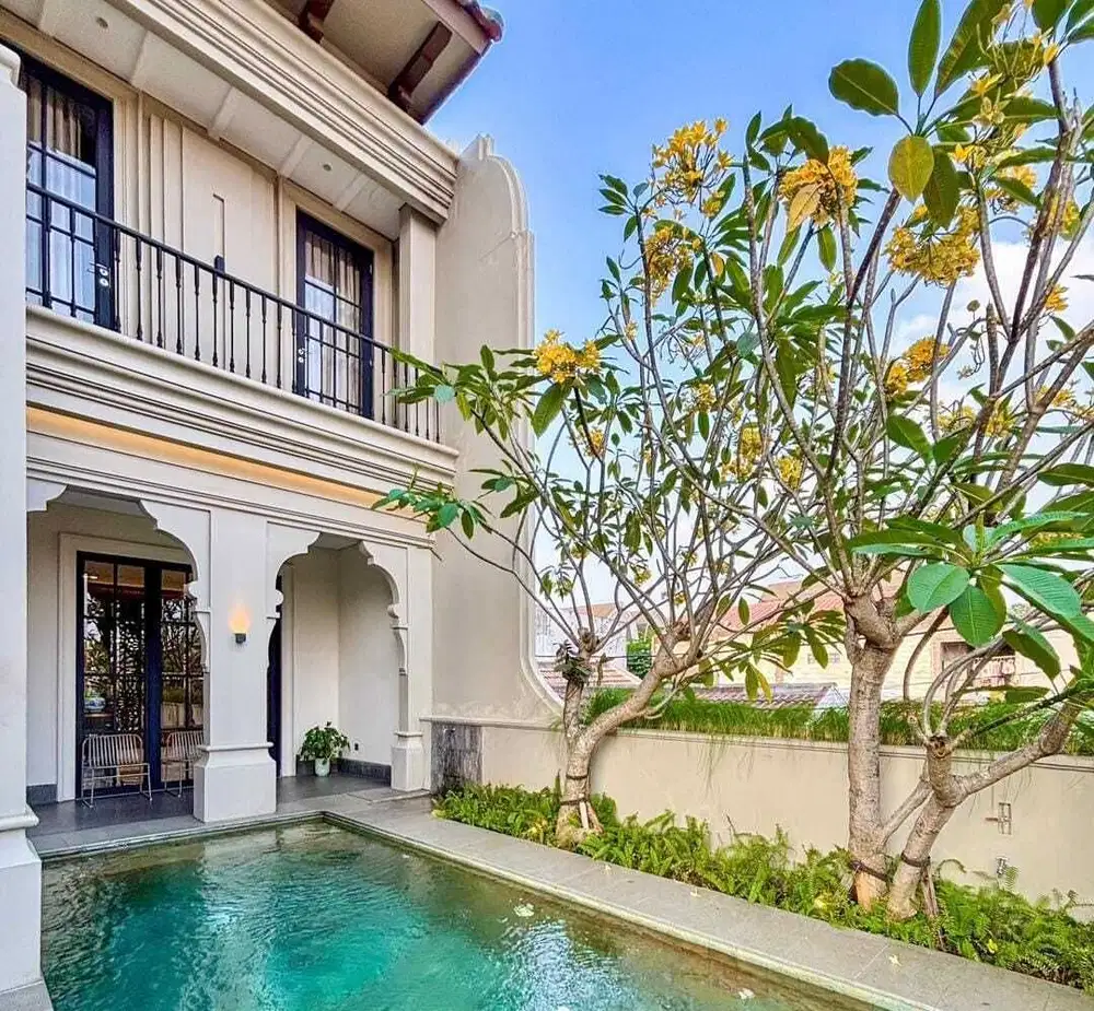Dijual Rumah Mewah Modern Classic di Veteran Bintaro Jakarta Selatan
