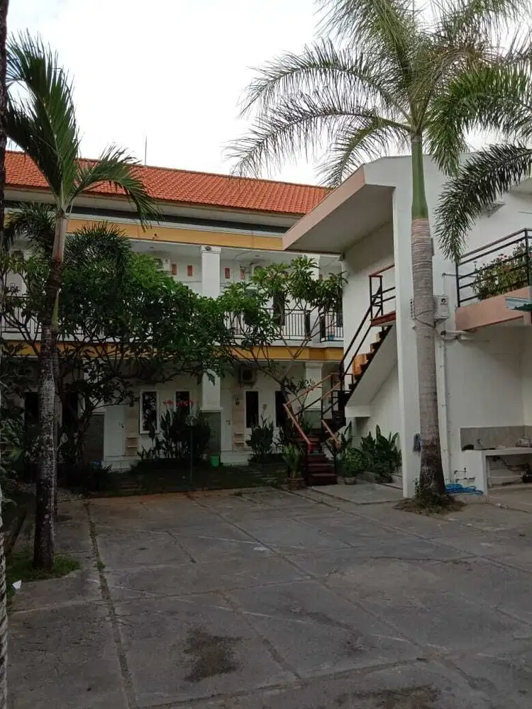 Dijual hostel elite renon
