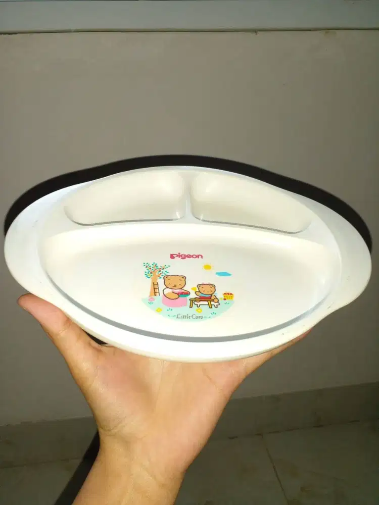 Piring Makan Bayi Pigeon Little Coro 3 Sekat - Preloved