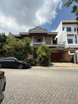 Komplek Cemara Asri  Villa Jumbo Dijual Jalan Seroja