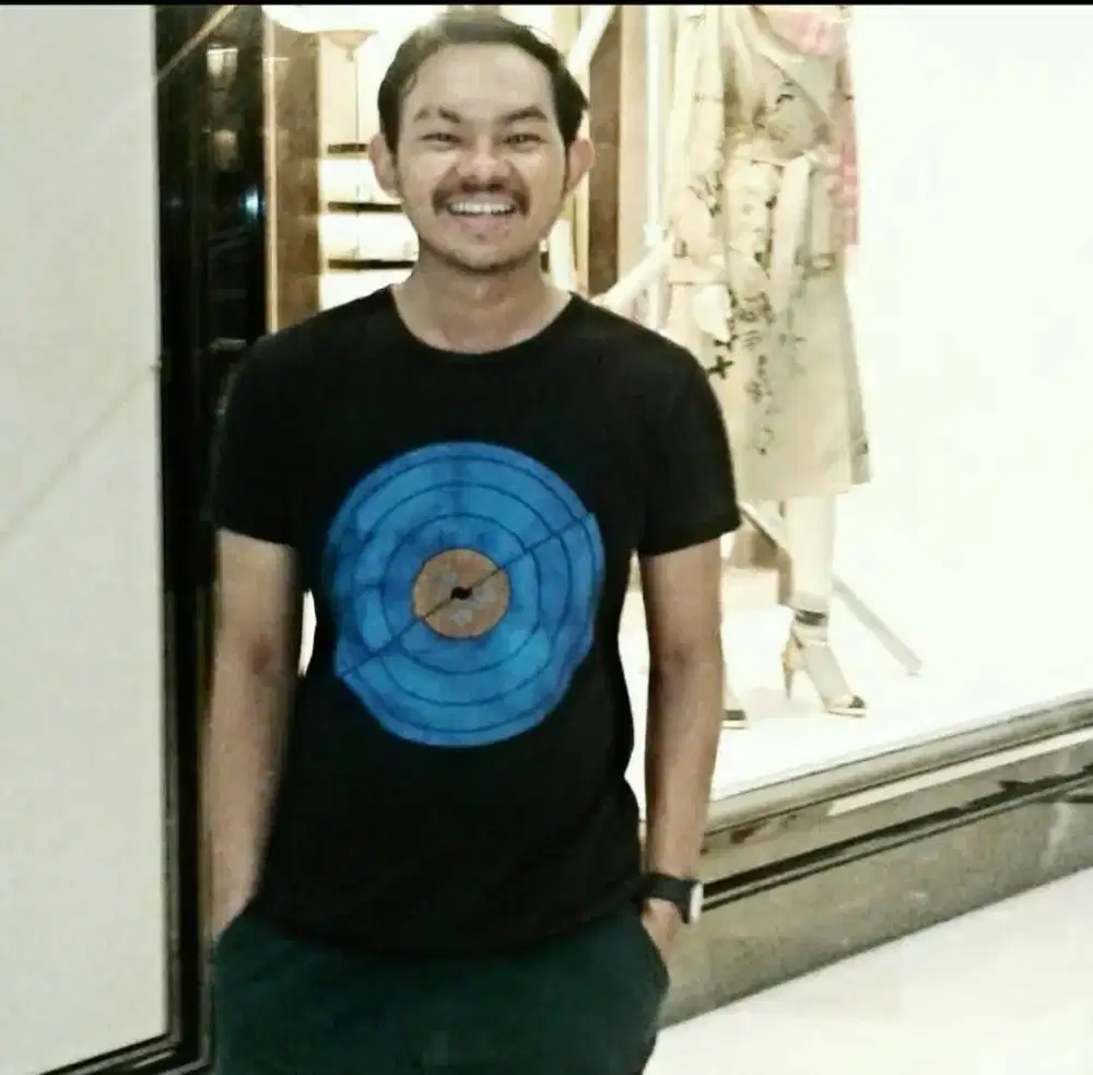 Mencari lowongan  pekerjaan.an