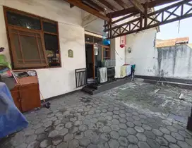 Jual Rumah Tinggal di Jalan Kembar Timur (Sayap Jalan Sriwijaya)