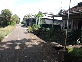 Tanah plus rumah sukoharjo 392m² muka 11m jln 5m , 40m dari jalan raya