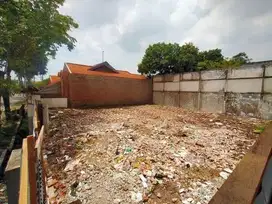 UTK USAHA TNH KENDANGSARI BLKG INDOMARET DKT UBAYA TENGGILIS JEMURSARI
