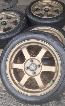 Velg racing dan ban