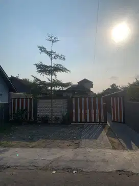 Dijual rumah di dekat perumahan peramina