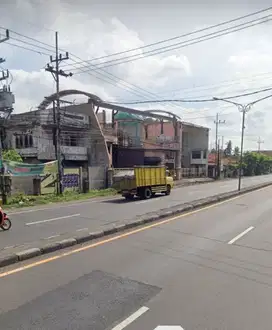 Bangunan Siap Ngomset Nol Jalan Raya Di Kletek Sepanjang Sidoarjo