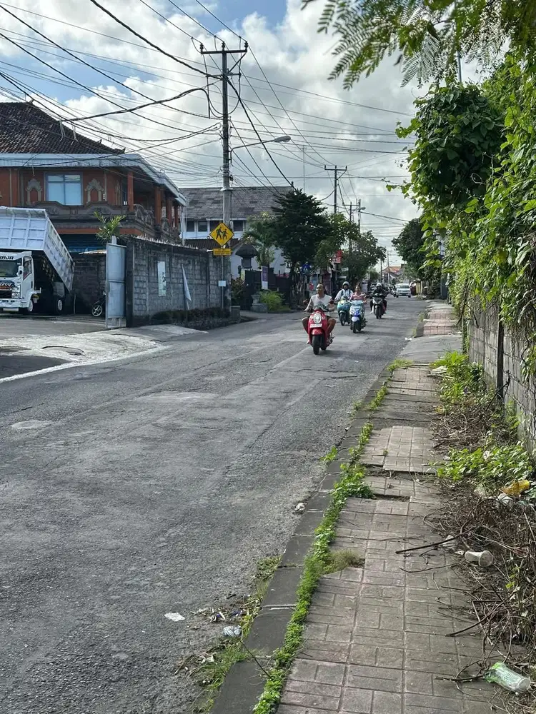 Tanah Kebo iwa Selatan Denpasar Barat