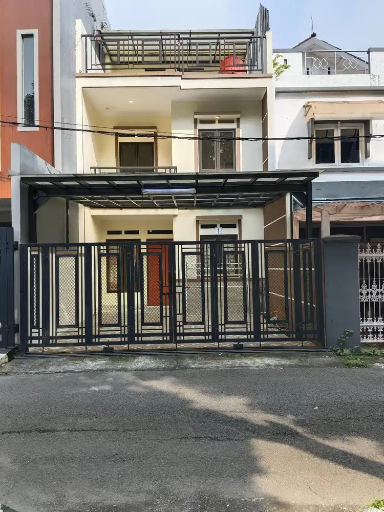Rumah Siap Huni 3 Lantai Salendro Timur Bandung