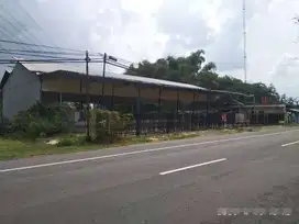 Bangunan komersil eks waterboom Selogiri Wonogiri