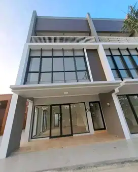 Ruko the Hive Neo patio di Lippo Cikarang 2 lantai