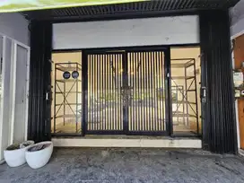 Di Sewakan Ruko Boulevard Raya 2 Lantai, Strategis. Kelapa Gading