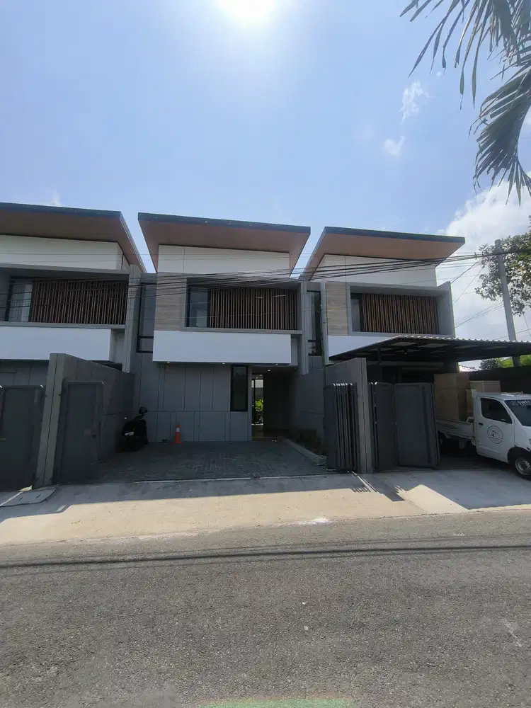Rumah Baru 2 Lantai  Di Jl Palagan Km 9