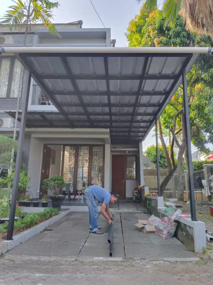 Kanopi teras dan taman bajaringan