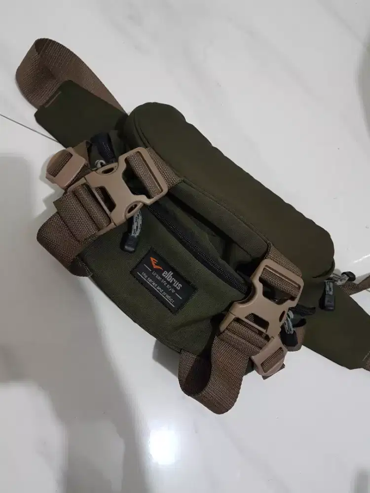 Waistbag Tas Pinggang Selempang merk Elbrus
