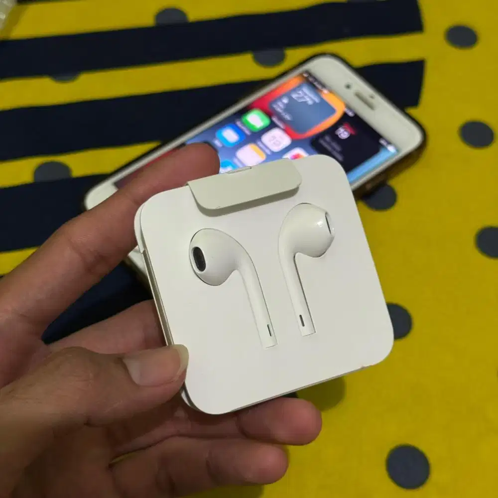 Earphone Original Lightning NEW (No Bluetooth)