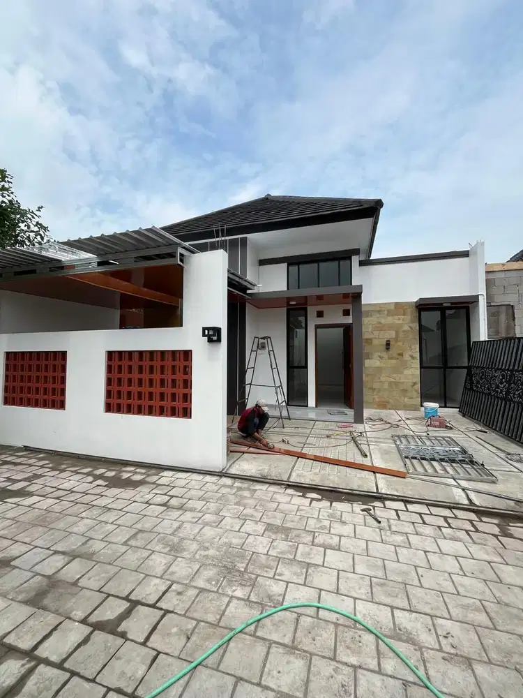 RUMAH BARU LIMASAN MODERN DALAM CLUSTER DI KALITIRTO BERBAH SLEMAN