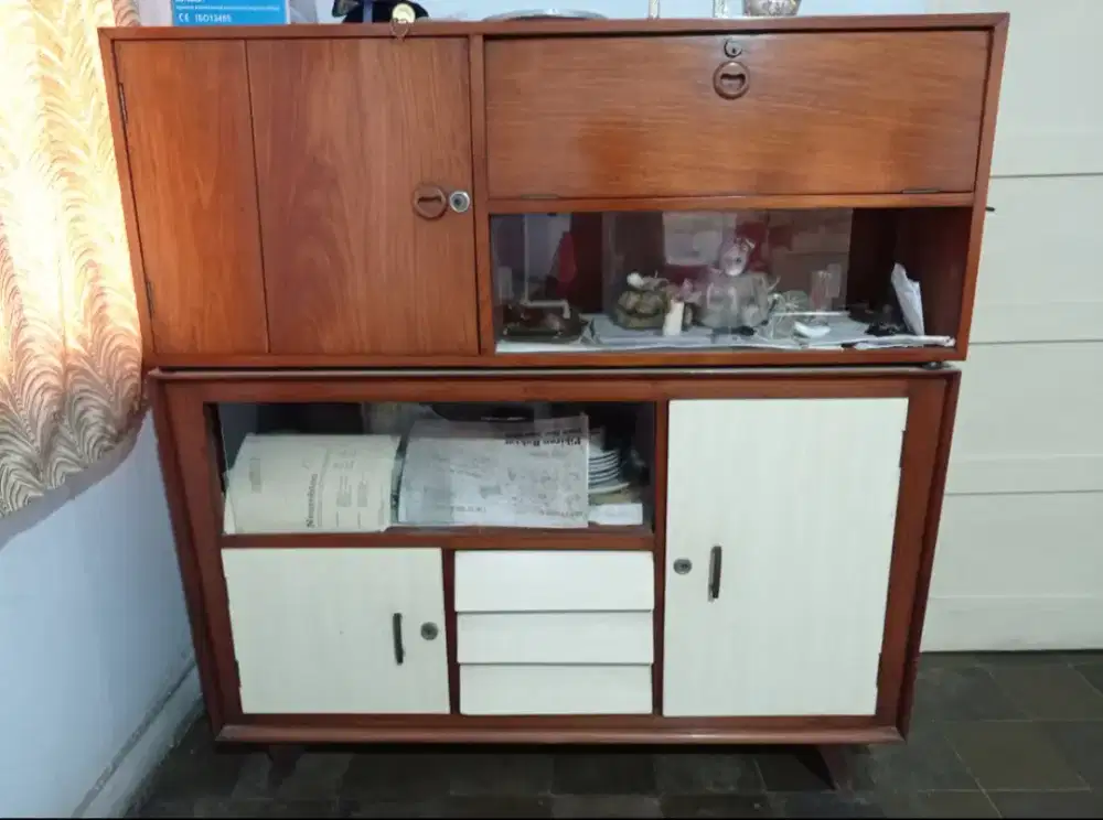 Lemari Buffet Kayu Lawas Asli