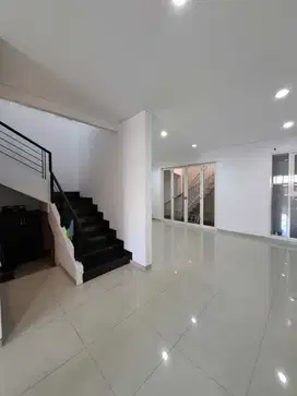 Jual Rumah 2lantai Siap Huni Pantai Mentari Surabaya