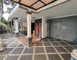 Jual Rumah Luas di Taman Kopo Indah i