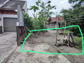 Tanah kecil cocok untuk hunian belakang hotel hyatt palagan