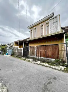 Rumah bisa untuk usaha warak selatan pemda sleman jalan aspal