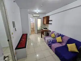 Di Jual Apartemen sertifikat, 2 kamar semi furnish tower Emerald Lt.15