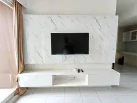 Disewakan Unit Apartemen Puncak Dharmahusada 2BR Tinggal Bawa Koper