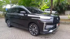 TOYOTA AVANZA VELOZ Q AT HITAM
