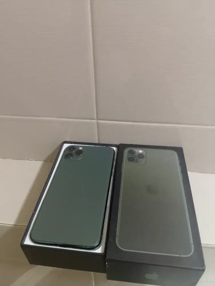 Iphone 11 pro max 256gb merasa baru