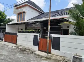 Rumah sangat strategis nogotirto jln godean KM 2