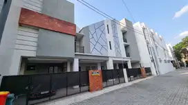 Rumah kost ekslusif 45 kamar tidur sangat strategis seturan