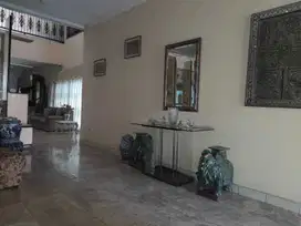 Rumah 2 lantai lokasi strategis Slipi Jakarta Barat