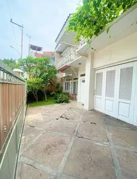Rumah sewa mewah full furnish Pusat Kota Solo