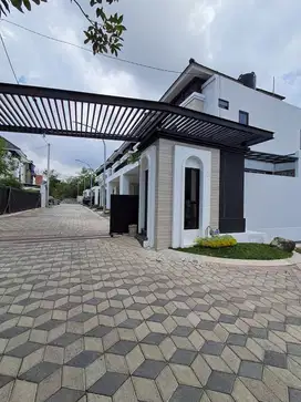 Rumah Premium dekat KODAM dan Transmart De Villa Garden 2 Banyumanik