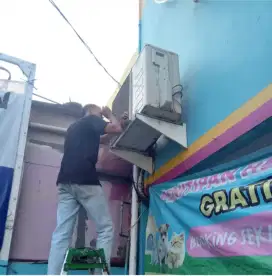 Service AC dan bongkar pasang AC