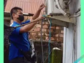Service AC dan bongkar pasang AC