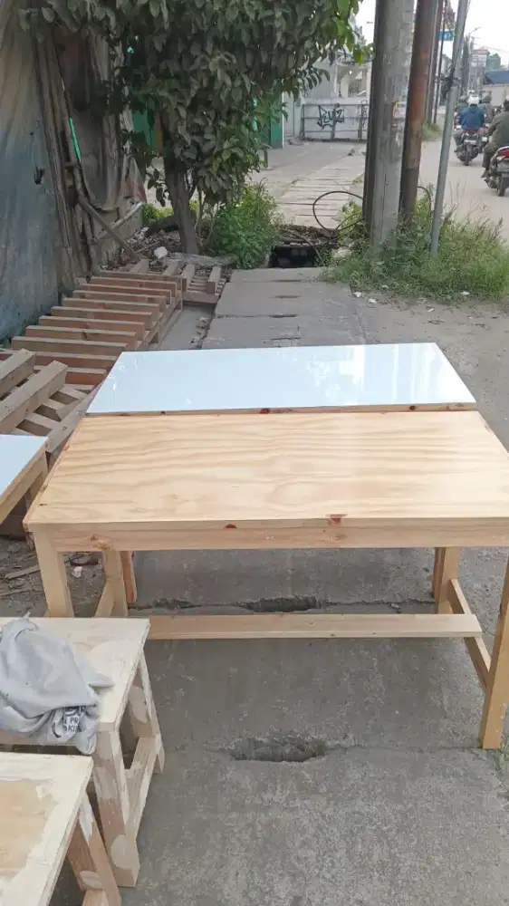 Mija makan panjang 120 x 60 x 75